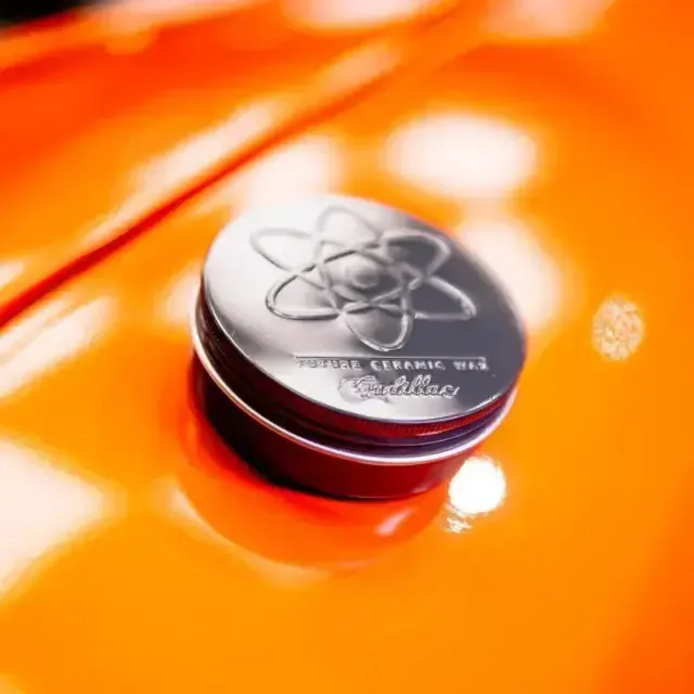 Cera Automotiva Atomic com aplicador Cadillac (100g) — foto 4
