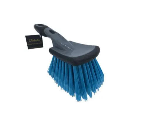 Escova para limpeza de caixa de rodas Detailer (curta)