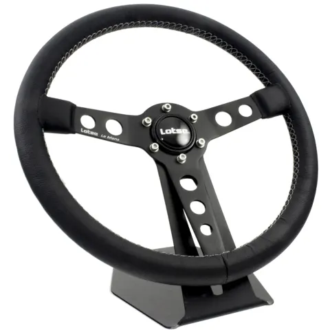Volante Lotse LeMans preto revestido em couro