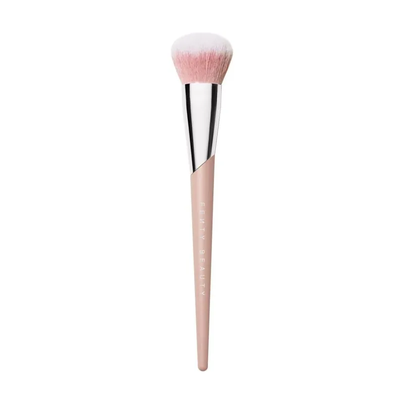 Pincel de Bronzer Fenty Beauty Sun Stalk'r Souffle
